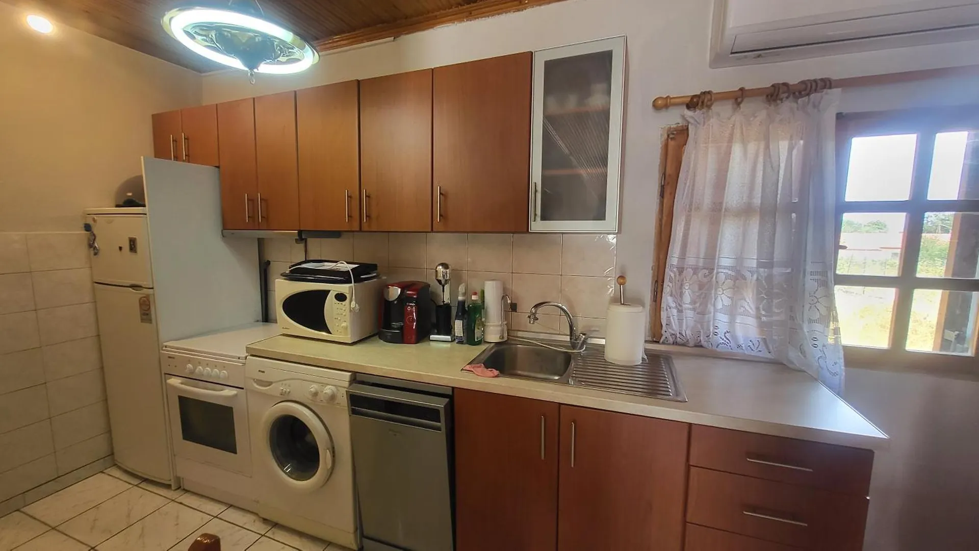 Peaceful 2-Bedroom House 500M From Beach Neo Epivates Grecja