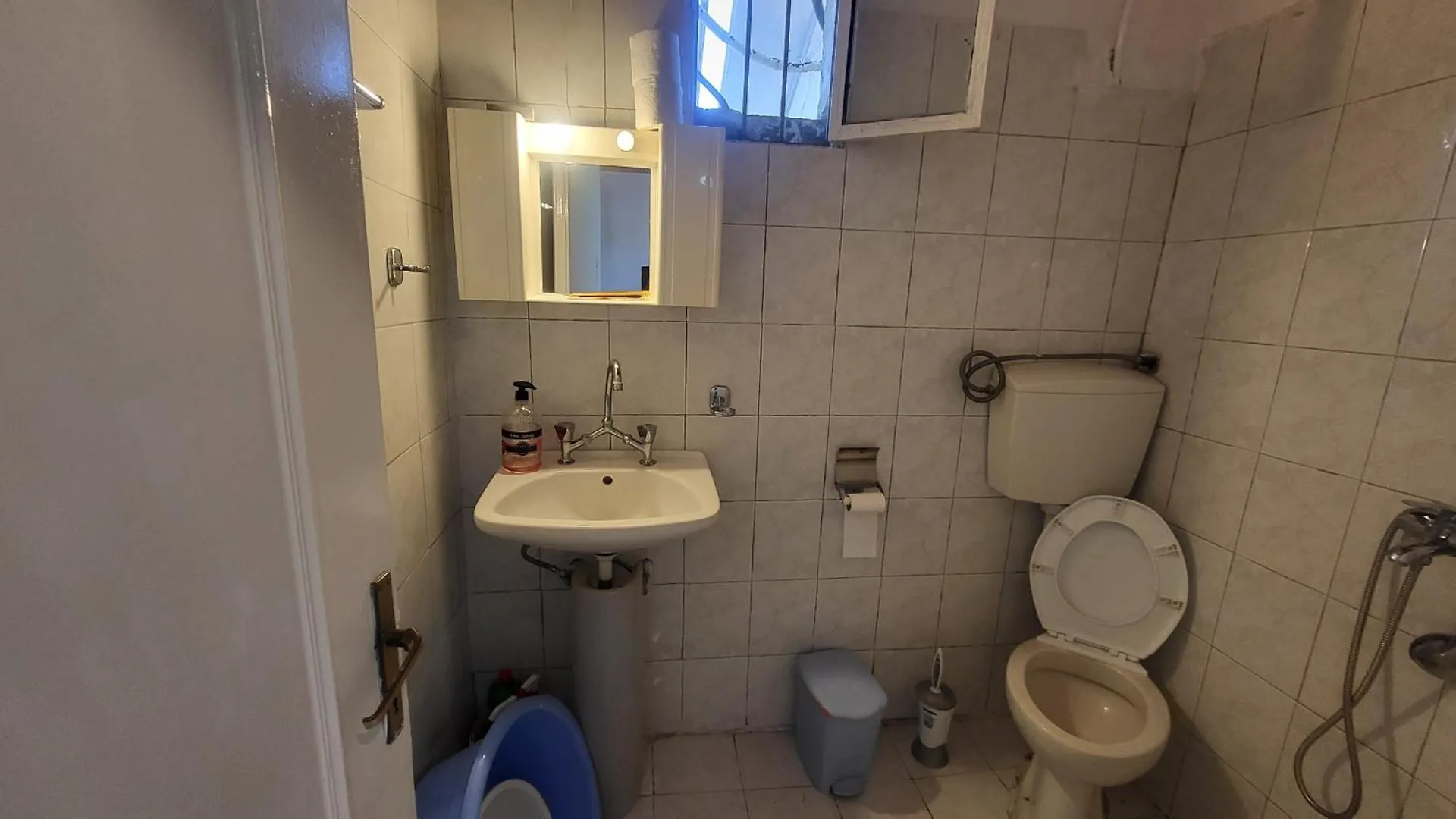 Peaceful 2-Bedroom House 500M From Beach Neo Epivates