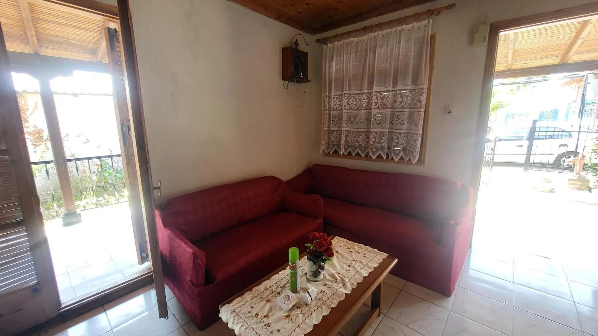 Peaceful 2-Bedroom House 500M From Beach Neo Epivates 0*,  Grecja